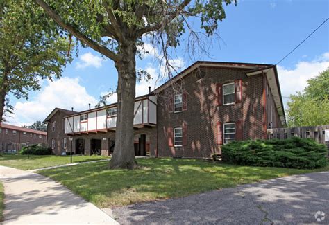 1723 Carriage Lane, Alliance, OH 44601. . Carriage arms apartments